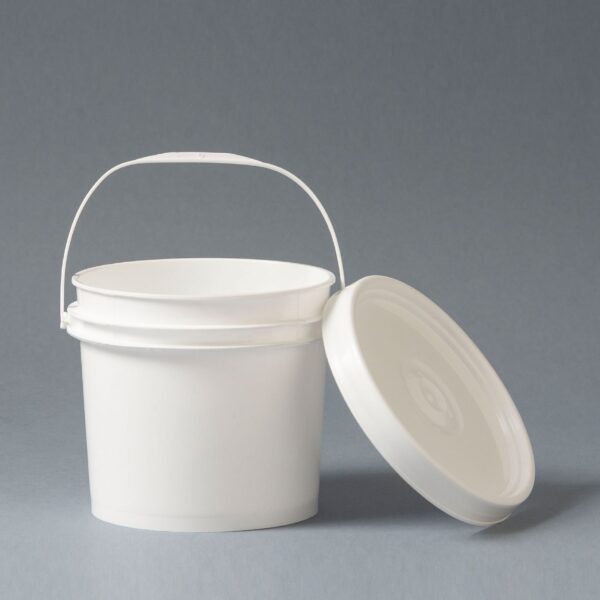 1L Plastic Bucket with lid and handle - Image 2